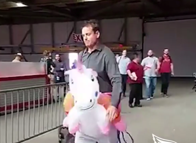 LOOK: Carson Palmer shows up for ‘Monday Night Football’ game riding a unicorn